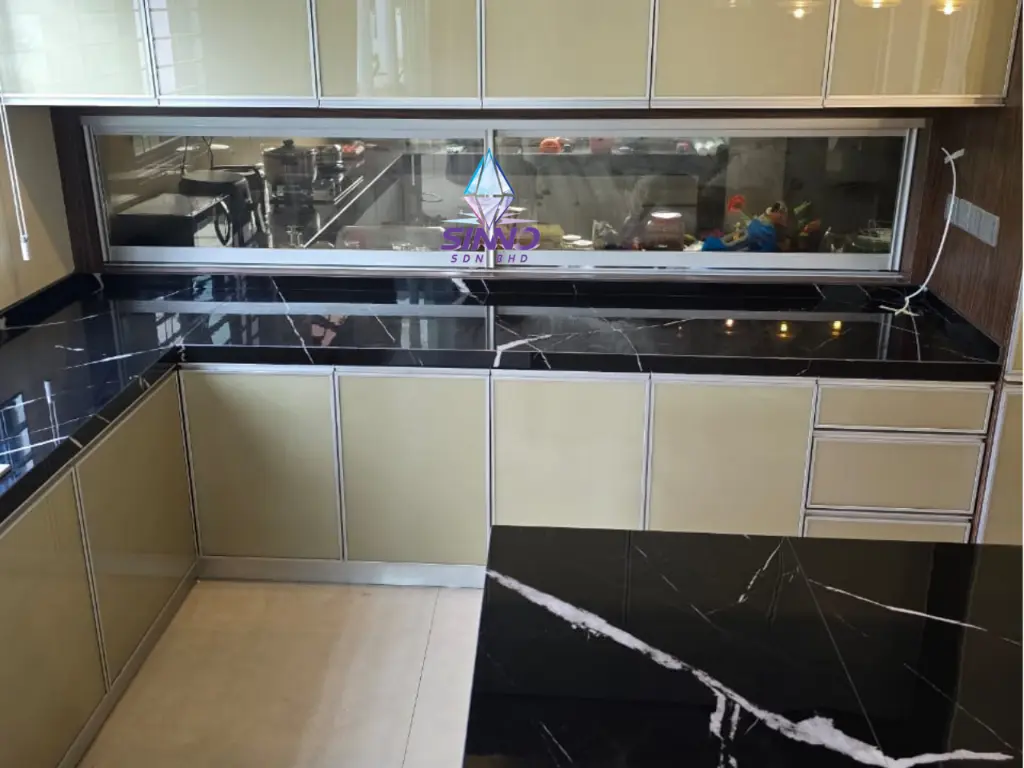 moca-compact-black-marquina-4.webp
