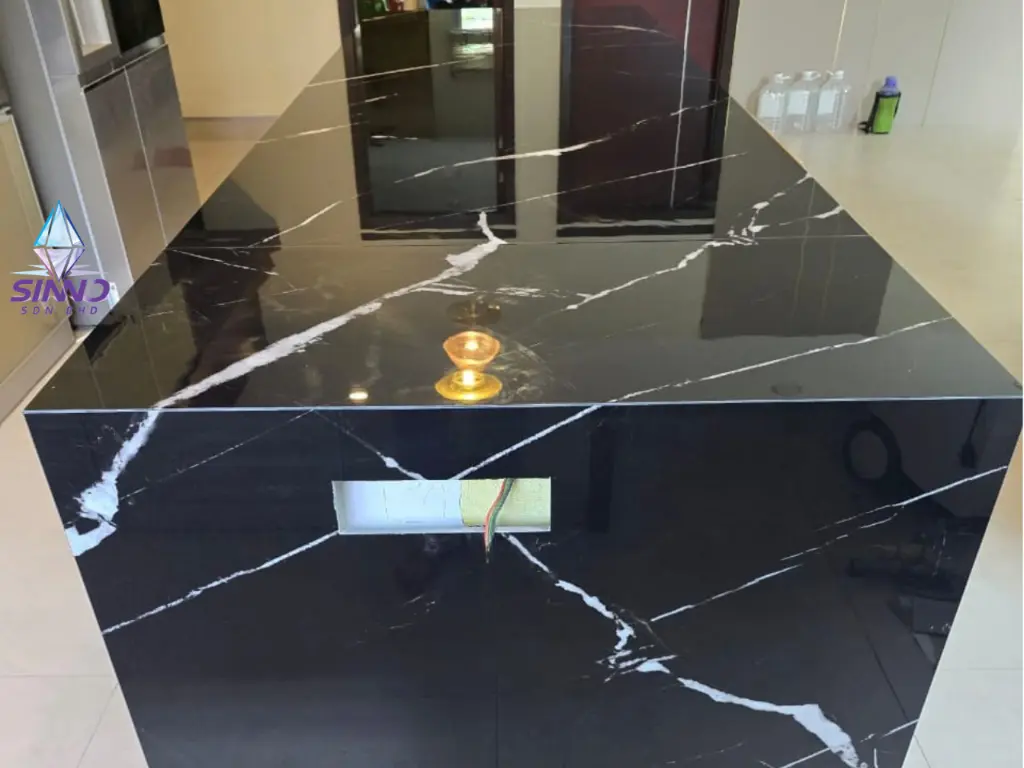 moca-compact-black-marquina-8.webp