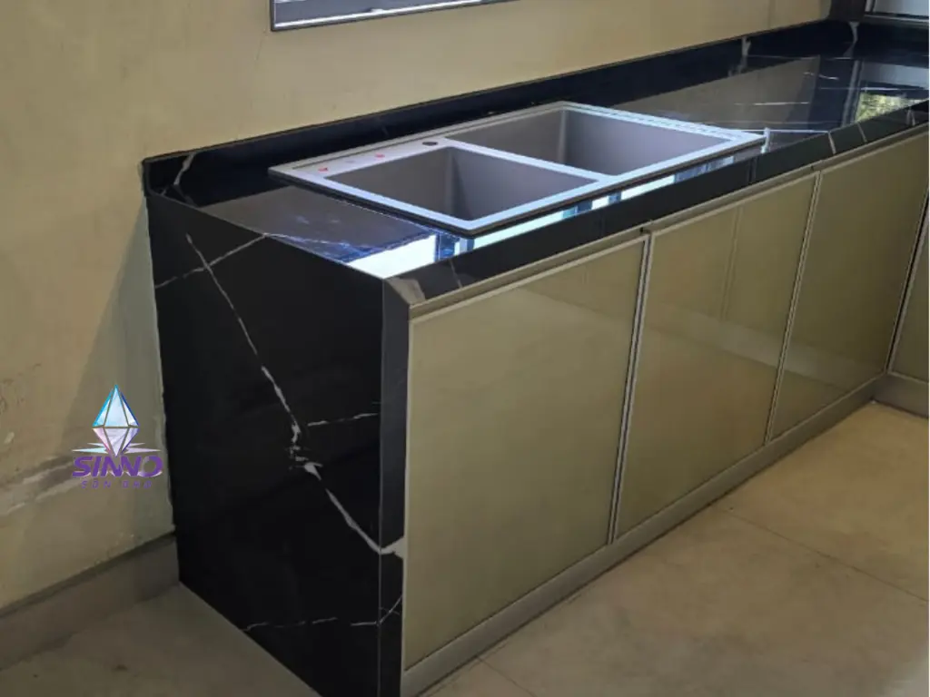 moca-compact-black-marquina-5.webp