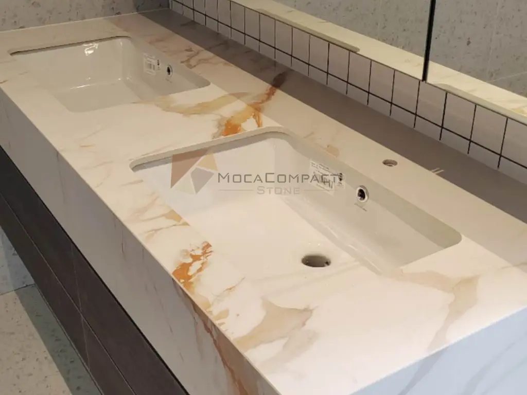 moca-compact-oro-gold-9.webp