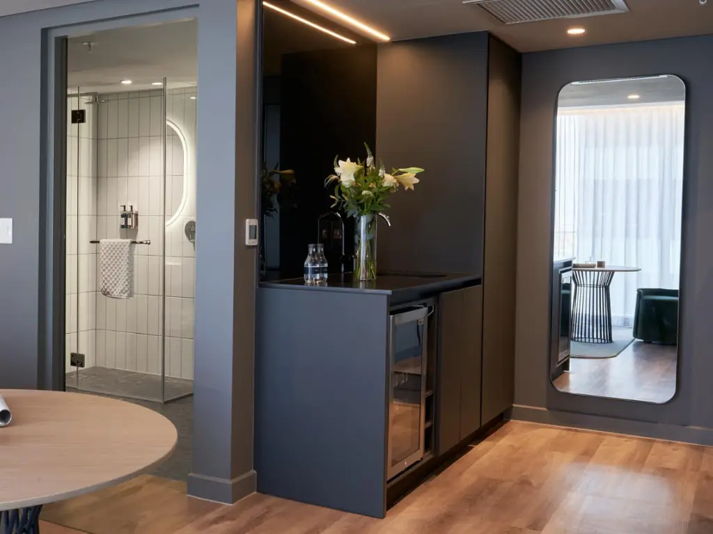 Night Tebas 18 (7).webp