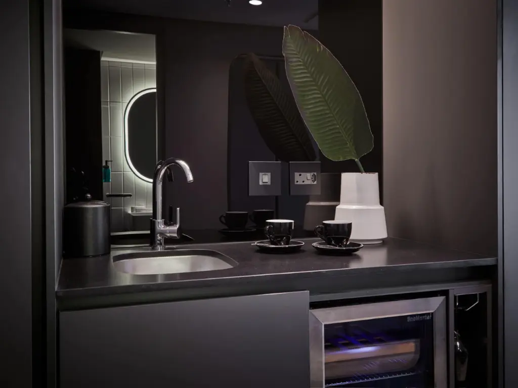 Night Tebas 18 (8).webp