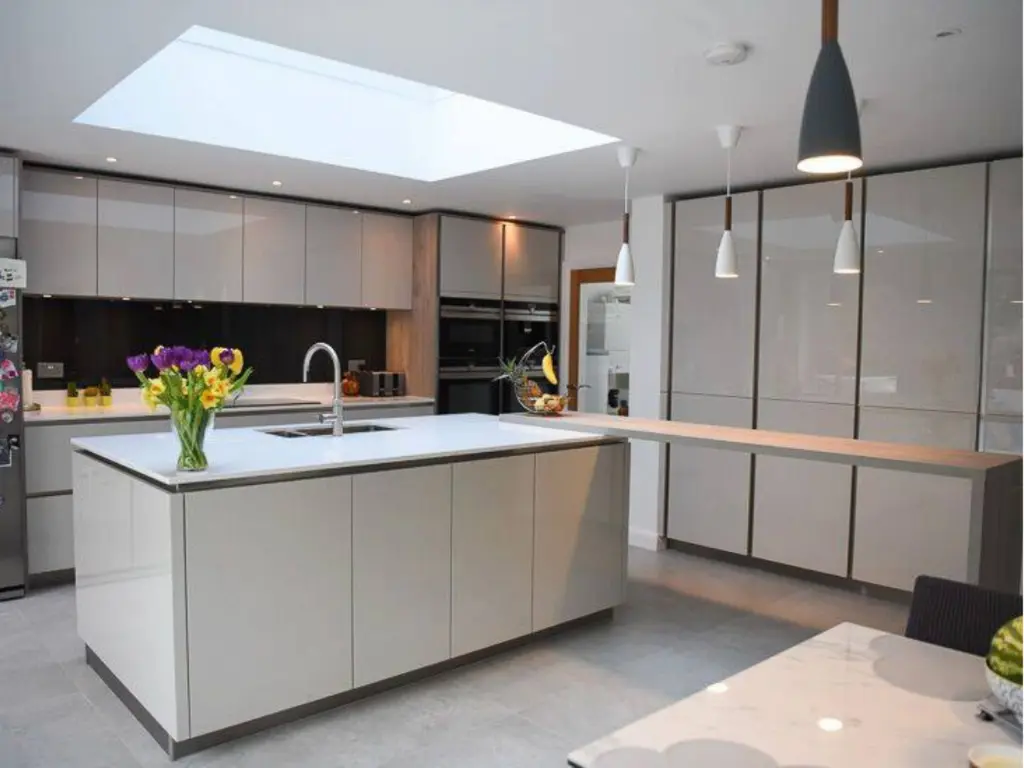 White Storm (5).webp