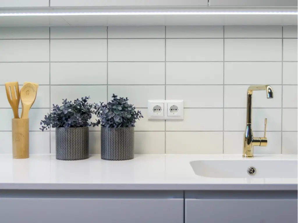 White Storm (14).webp