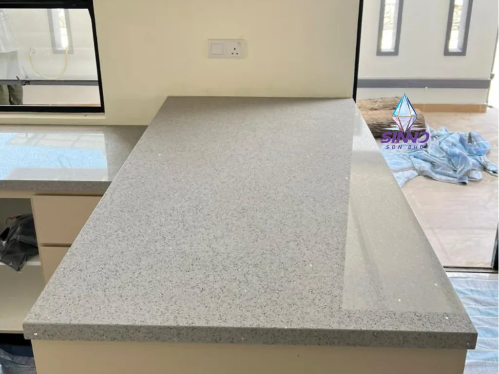 Grey Mirror (3).webp