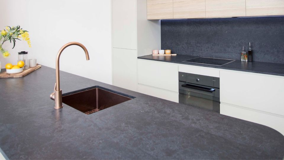 Black Tempal 5810 (4)